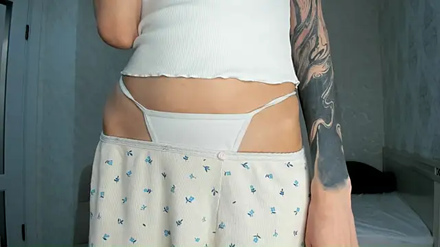 Amy Loveme online show from 4, 10, 2025