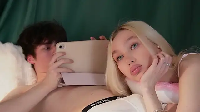 cuteleraay online show from 27, 3, 2026