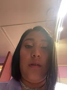 Snapshot of caroline__muller chatting on 4, 5, 2026 caroline muller online show from 4, 5, 2026