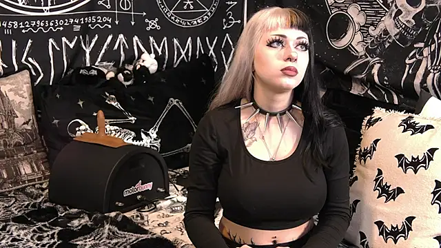 Snapshot of Paige_Turner chatting on 4, 4, 2026 Paige Turner online show from 4, 4, 2026