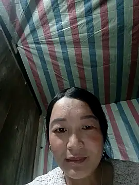 Snapshot of Bliss_rose chatting on 1, 10, 2025 Bliss rose online show from 1, 10, 2025