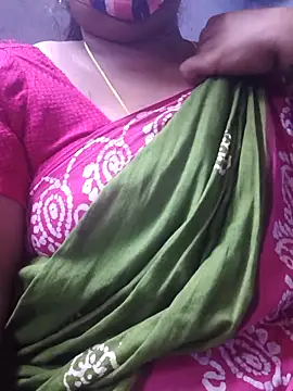 Snapshot of TAMIL_ELAKKIYA chatting on 10, 4, 2026 TAMIL ELAKKIYA online show from 10, 4, 2026