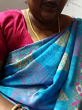 Snapshot of TAMIL_ELAKKIYA chatting on 29, 4, 2026 TAMIL ELAKKIYA online show from 29, 4, 2026