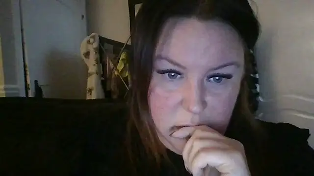 Snapshot of brunetslut chatting on 9, 11, 2025 brunetslut online show from 9, 11, 2025
