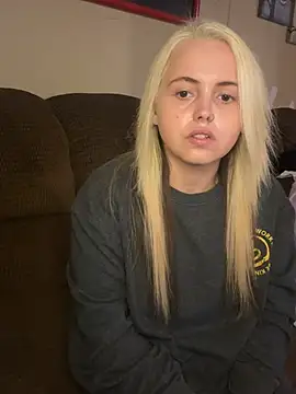 JuicyExxxperience online show from 5, 3, 2026