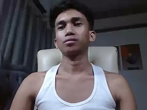 Snapshot of charlie0728 chatting on 21, 12, 2025 charlie0728 online show from 21, 12, 2025