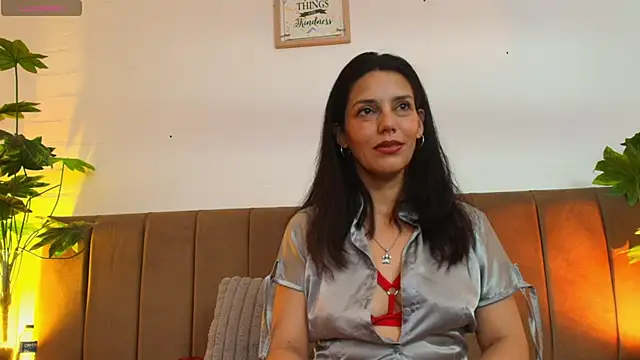 Snapshot of MashaPiink chatting on 25, 5, 2026 MashaPiink online show from 25, 5, 2026