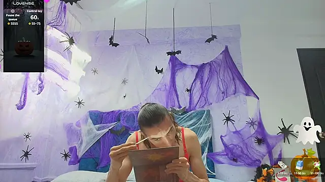 Snapshot of shantala_nastasiia chatting on 2, 11, 2025 shantala nastasiia online show from 2, 11, 2025