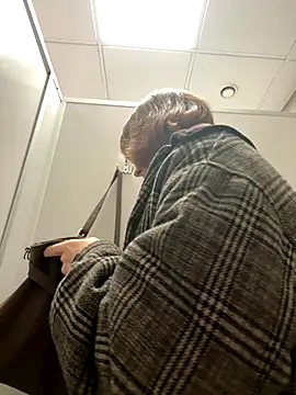 Only April online show from 26, 10, 2025