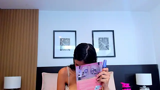 catalina jolie online show from 1, 12, 2025