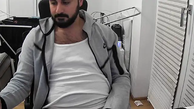 Snapshot of Velvetvoyager69 chatting on 24, 10, 2025 Velvetvoyager69 online show from 24, 10, 2025