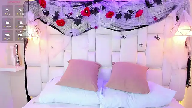 Snapshot of HannaPotther chatting on 31, 10, 2025 HannaPotther online show from 31, 10, 2025