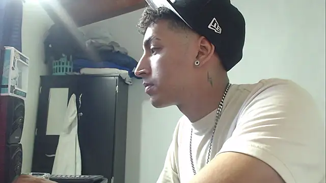 Snapshot of partdemonlatin666 chatting on 25, 10, 2025 partdemonlatin666 online show from 25, 10, 2025