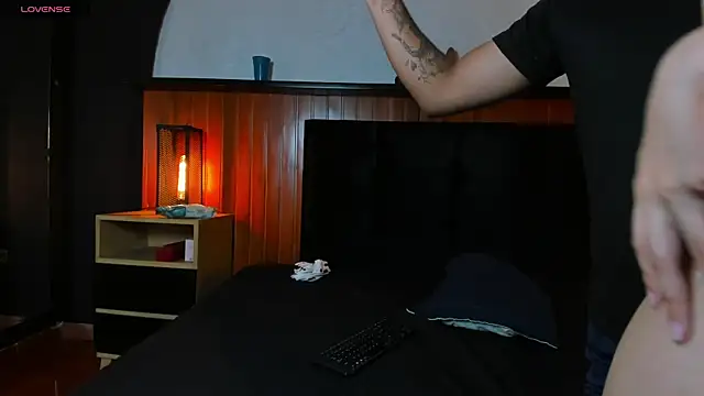 Snapshot of CuteButHarder chatting on 17, 4, 2026 CuteButHarder online show from 17, 4, 2026