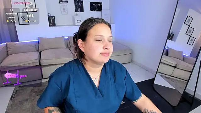 Snapshot of Laureen_se chatting on 22, 4, 2026 Laureen se online show from 22, 4, 2026