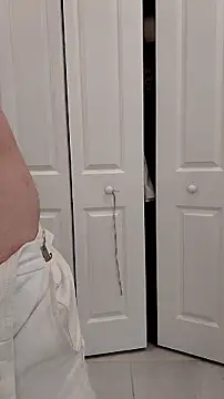 Snapshot of John--a chatting on 16, 4, 2026 John--a online show from 16, 4, 2026