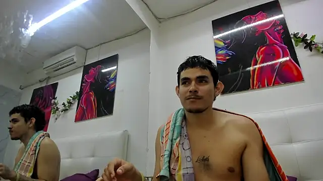 Snapshot of Lucia78couple chatting on 22, 10, 2025 Lucia78couple online show from 22, 10, 2025