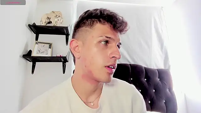 Snapshot of kevin_ahss chatting on 11, 3, 2026 kevin ahss online show from 11, 3, 2026