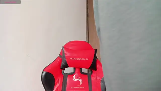 Snapshot of kevin_ahss chatting on 18, 3, 2026 kevin ahss online show from 18, 3, 2026