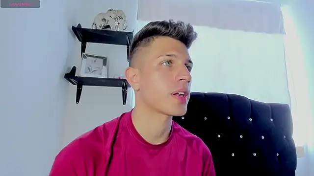 Snapshot of kevin_ahss chatting on 24, 3, 2026 kevin ahss online show from 24, 3, 2026