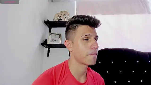 Snapshot of kevin_ahss chatting on 27, 3, 2026 kevin ahss online show from 27, 3, 2026