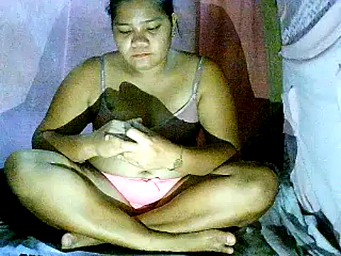 hotmom carcar online show from 6, 1, 2026