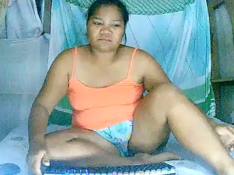 Snapshot of hotmom_carcar chatting on 17, 4, 2026 hotmom carcar online show from 17, 4, 2026