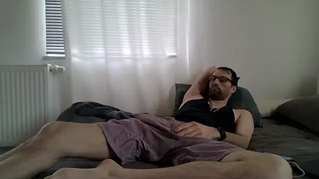 Snapshot of XLBarehengst chatting on 3, 4, 2026 XLBarehengst online show from 3, 4, 2026