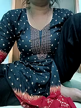 Snapshot of Rina-2 chatting on 3, 11, 2025 Rina-2 online show from 3, 11, 2025