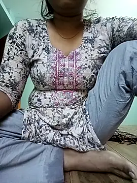 Snapshot of Rina-2 chatting on 17, 11, 2025 Rina-2 online show from 17, 11, 2025