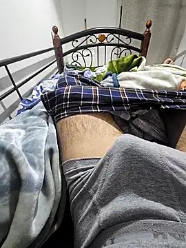 Snapshot of fena-sikerimmm chatting on 24, 4, 2026 fena-sikerimmm online show from 24, 4, 2026