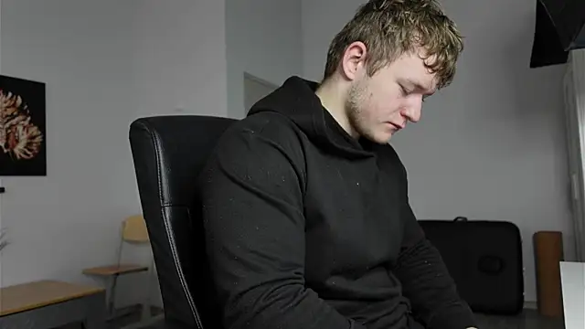 Snapshot of Richard_Dullas chatting on 28, 9, 2025 Richard Dullas online show from 28, 9, 2025