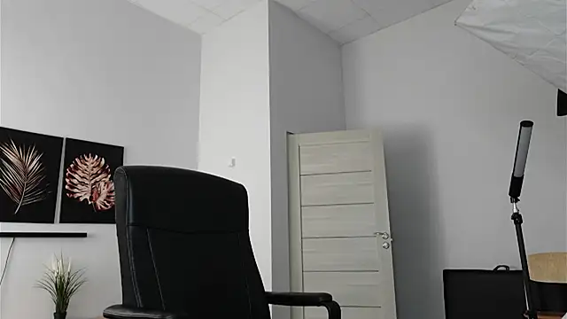 Snapshot of Richard_Dullas chatting on 2, 10, 2025 Richard Dullas online show from 2, 10, 2025