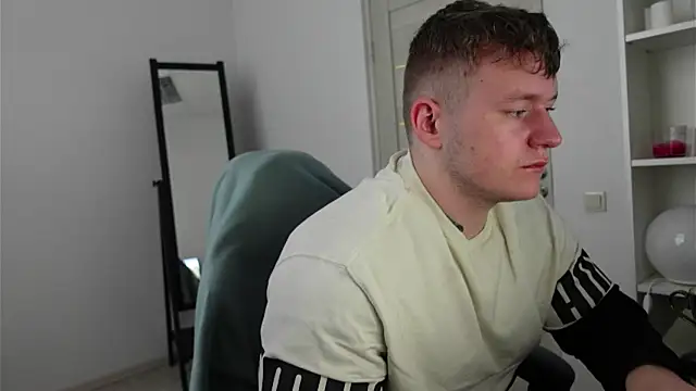 Snapshot of Richard_Dullas chatting on 19, 10, 2025 Richard Dullas online show from 19, 10, 2025