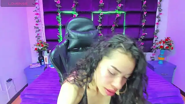 Snapshot of Nanis_James chatting on 14, 3, 2026 Nanis James online show from 14, 3, 2026