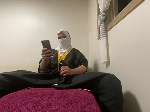 Snapshot of sheikhbandar06_09 chatting on 11, 10, 2025 sheikhbandar06 09 online show from 11, 10, 2025