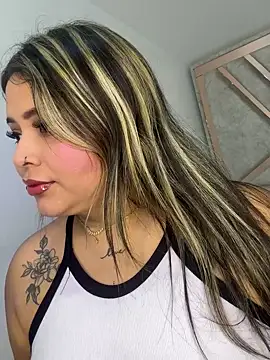 Snapshot of ashley-swift- chatting on 4, 2, 2026 ashley-swift- online show from 4, 2, 2026