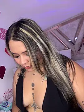 Snapshot of ashley-swift- chatting on 10, 3, 2026 ashley-swift- online show from 10, 3, 2026