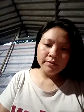 Snapshot of MuiNay chatting on 21, 10, 2025 MuiNay online show from 21, 10, 2025