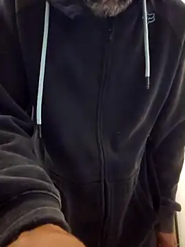 Snapshot of Stingles chatting on 13, 9, 2025 Stingles online show from 13, 9, 2025