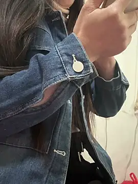 crhong666 online show from 11, 3, 2026