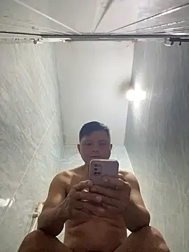 Snapshot of hotboy2x chatting on 9, 7, 2026 hotboy2x online show from 9, 7, 2026