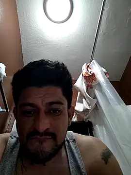 Snapshot of titolovemilfs chatting on 17, 12, 2025 titolovemilfs online show from 17, 12, 2025