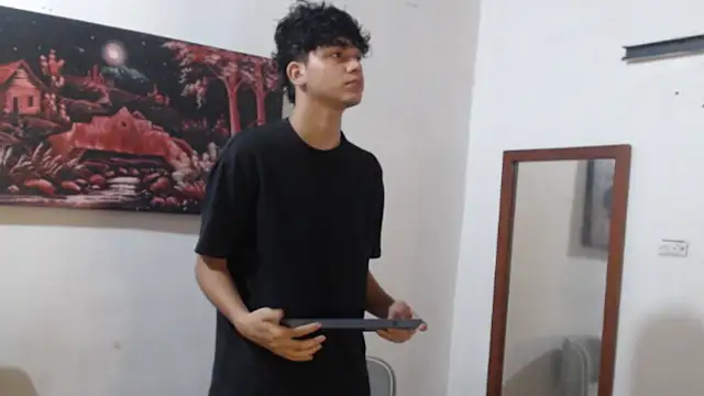 alice julls online show from 13, 11, 2025