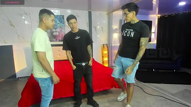 Snapshot of Playhardsex_ chatting on 24, 3, 2026 Playhardsex online show from 24, 3, 2026