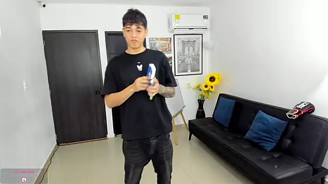 Snapshot of Playhardsex_ chatting on 29, 3, 2026 Playhardsex online show from 29, 3, 2026