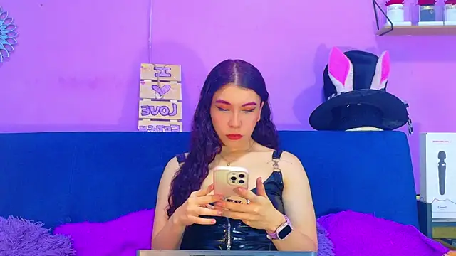 Snapshot of CristalRose chatting on 20, 4, 2026 CristalRose online show from 20, 4, 2026