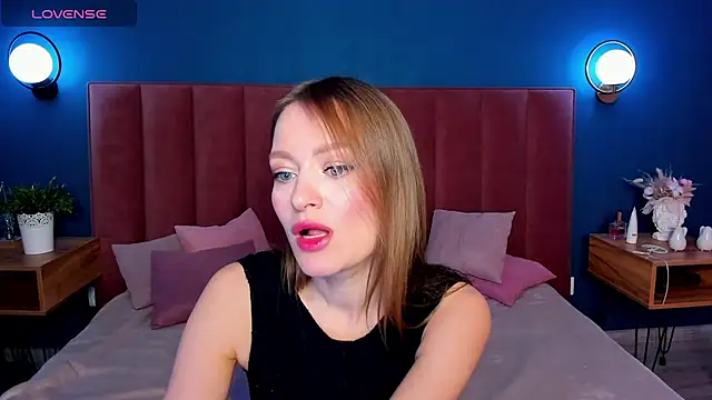 EvelynPoole online show from 1, 12, 2025