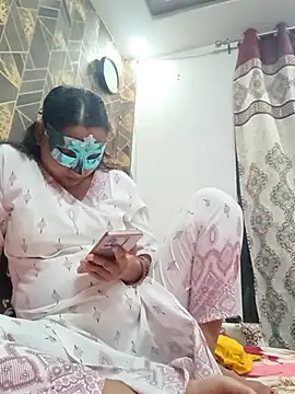 Snapshot of baurisilpi chatting on 4, 4, 2026 baurisilpi online show from 4, 4, 2026