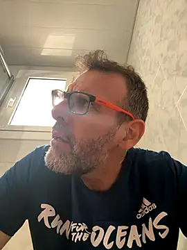 Snapshot of gigolobcn chatting on 10, 9, 2025 gigolobcn online show from 10, 9, 2025